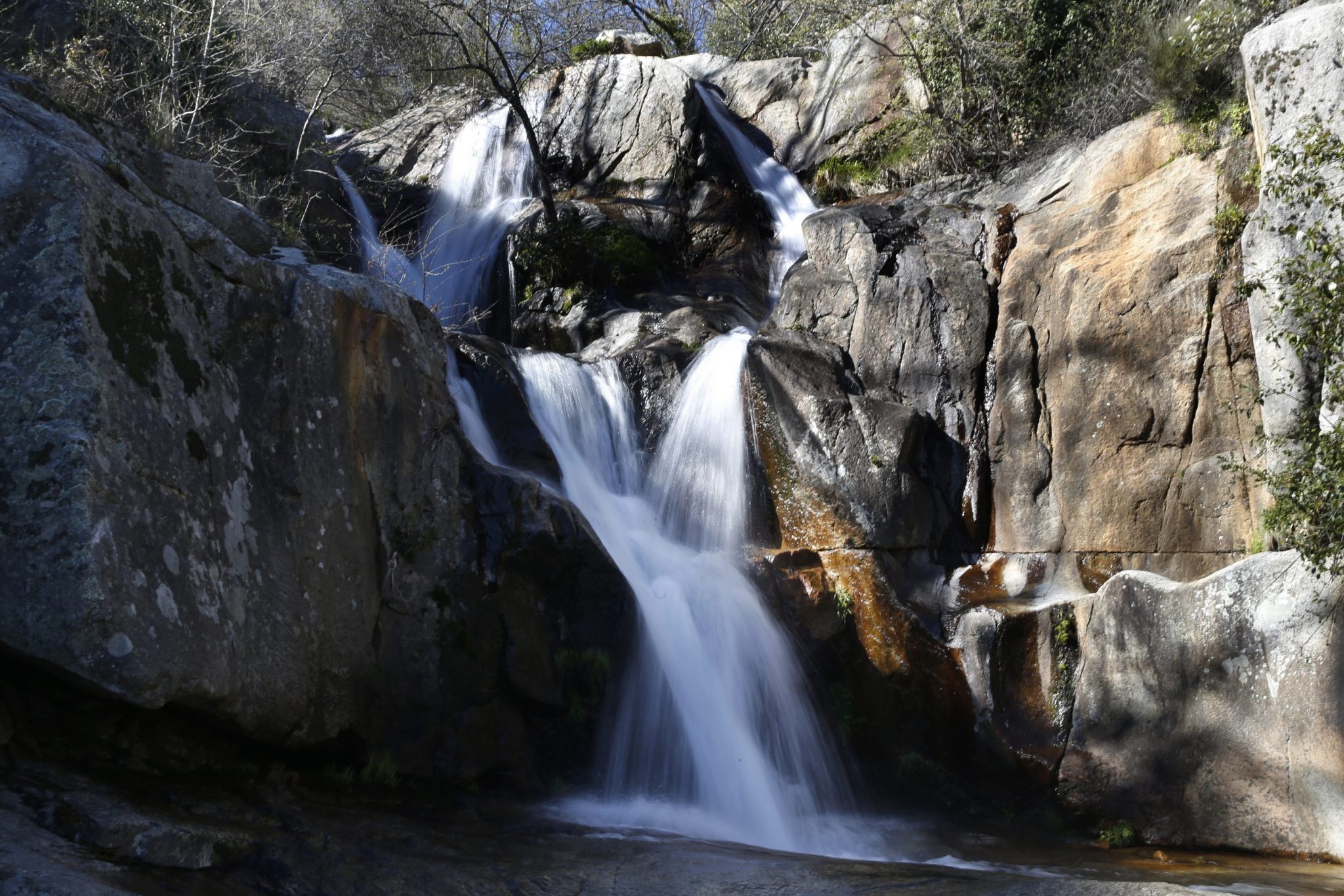 Las cascadas y las gargantas son protagonistas en la comarca de La Vera. Foto: JJ Guillén (EFE)